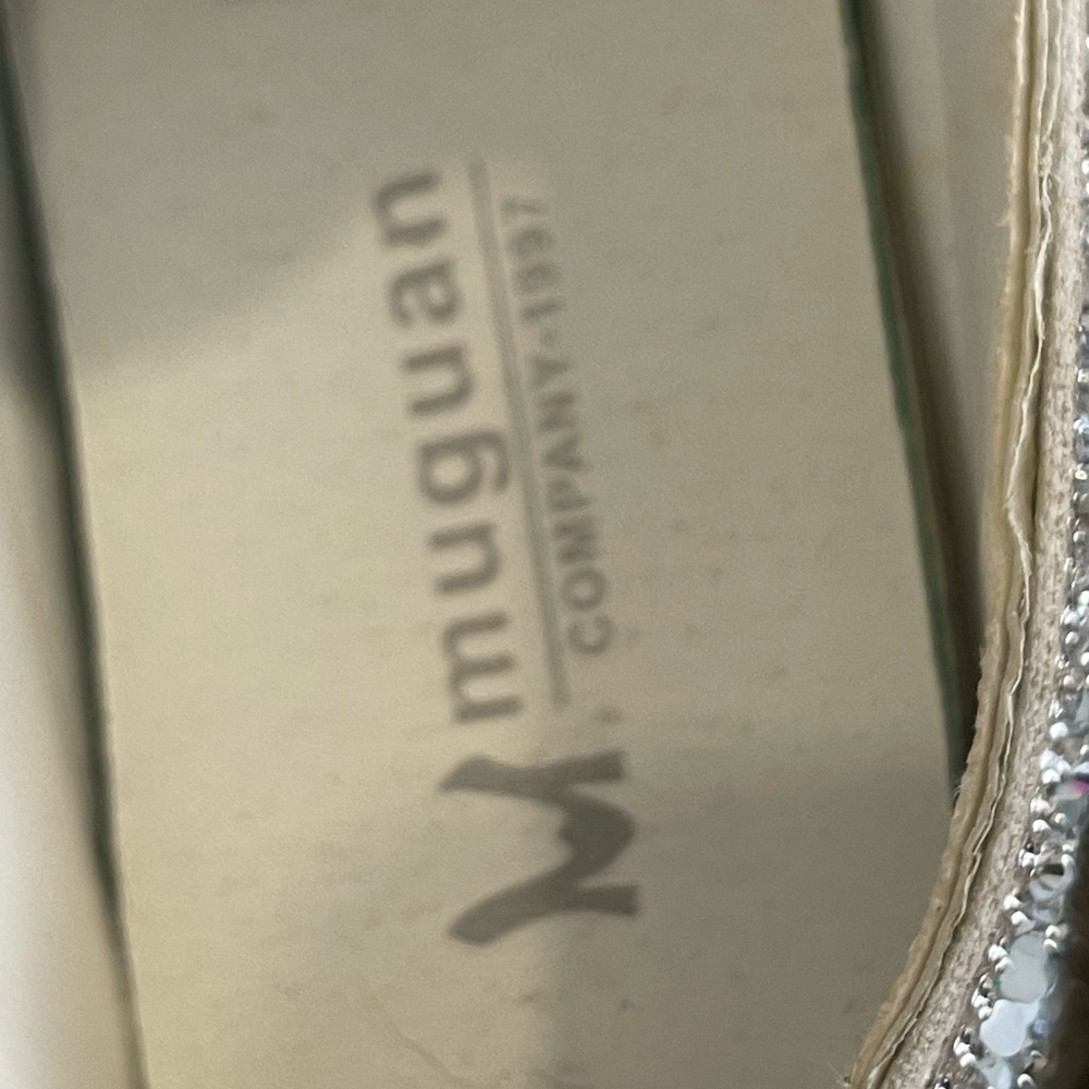 Sparkling Women's Silver Sneakers with Bow Glitter, Rhinestone Womrn's Size 9.5 - Picture 6 of 7